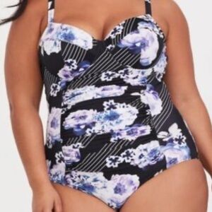 NEW Torrid Vixen Collection Floral Stripe Underwire One-Piece Swimsuit S…
